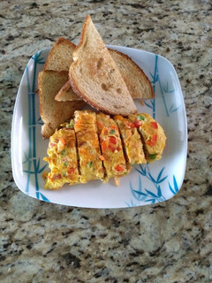 Una foto de Omelette con pimientos