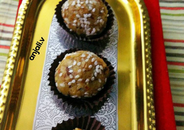 Recipe of Any-night-of-the-week Multigrain Roti Choorma Ladoo