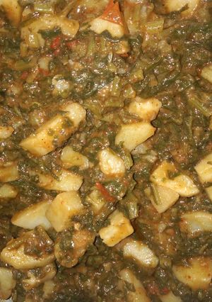 A picture of Palak Aloo.