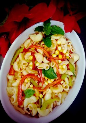 A picture of Roast Pepper Maccroni Salad.