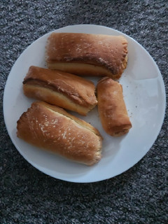 A picture of Fish roll.