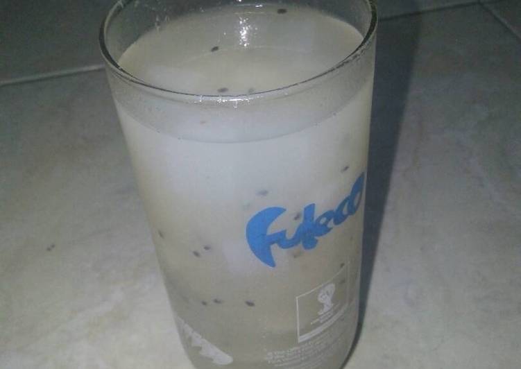 Rahasia Membuat Es Sirsak (+Selasih) yang Nikmat