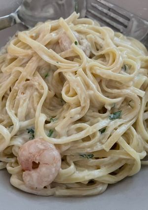 Una foto de Pasta con gambas y nata
