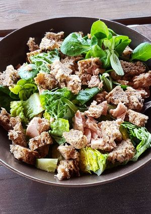 Könnyű tonhalsaláta recept fotója