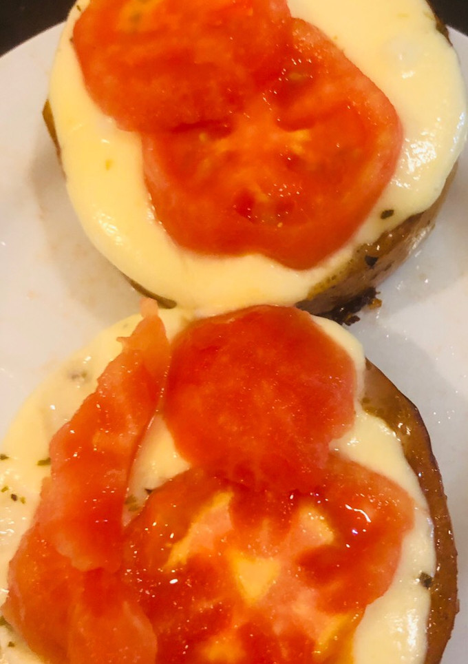 Una foto de Pizzetas de zapallo anco. Para disfrutar sin culpa!!