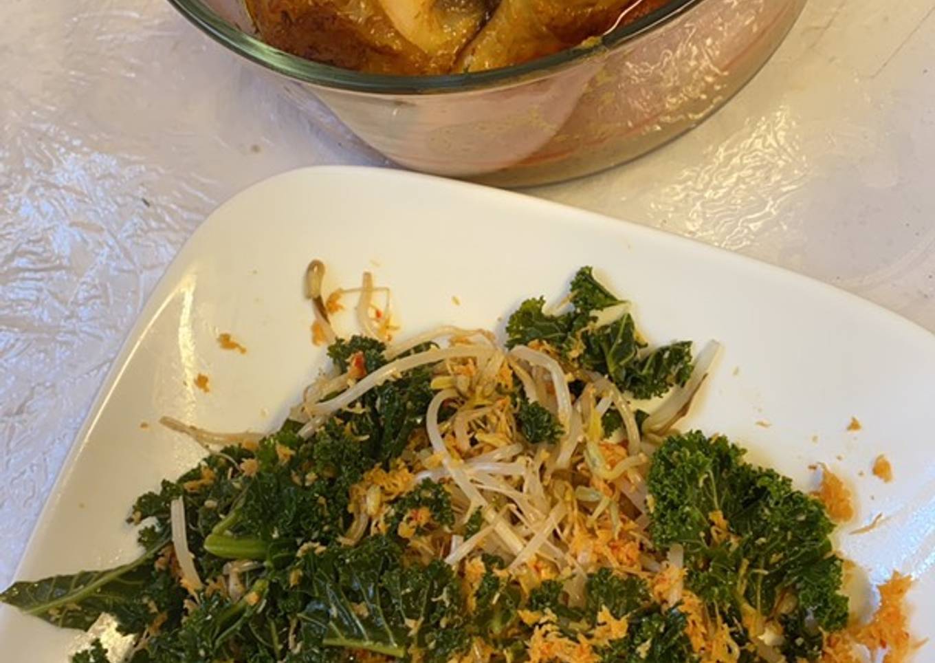 Ayam Panggang Bumbu Rujak dan Urap-urap Daun Kale