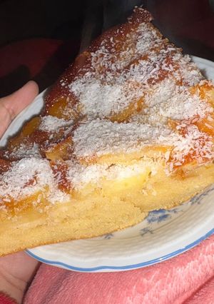 Una foto de Torta de manzana y caramelo invertida
