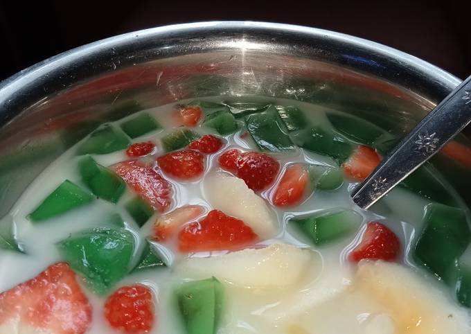 Resep Sop Buah Ala Bahan Seadanya 🤗🍓 Oleh Tiraaakkkk Cookpad