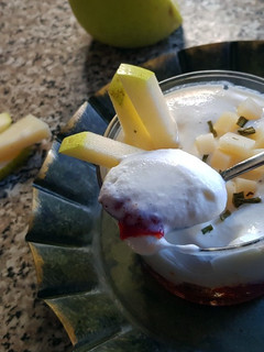 Una foto de Espuma de Queso con Mermelada de Tomate y Manzana