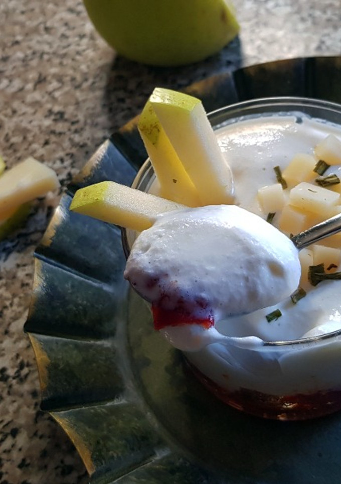 Una foto de Espuma de Queso con Mermelada de Tomate y Manzana