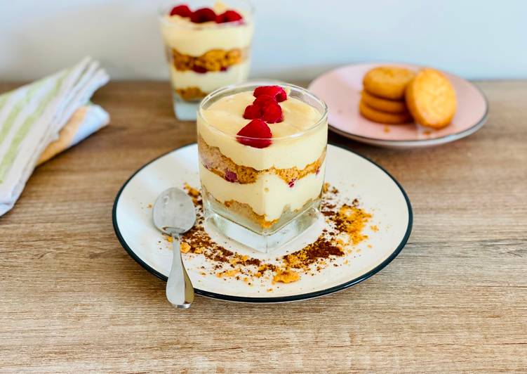 Verrine façon tiramisu aux framboises