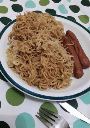 A picture of Blessing’s noodles and sausages dinner.