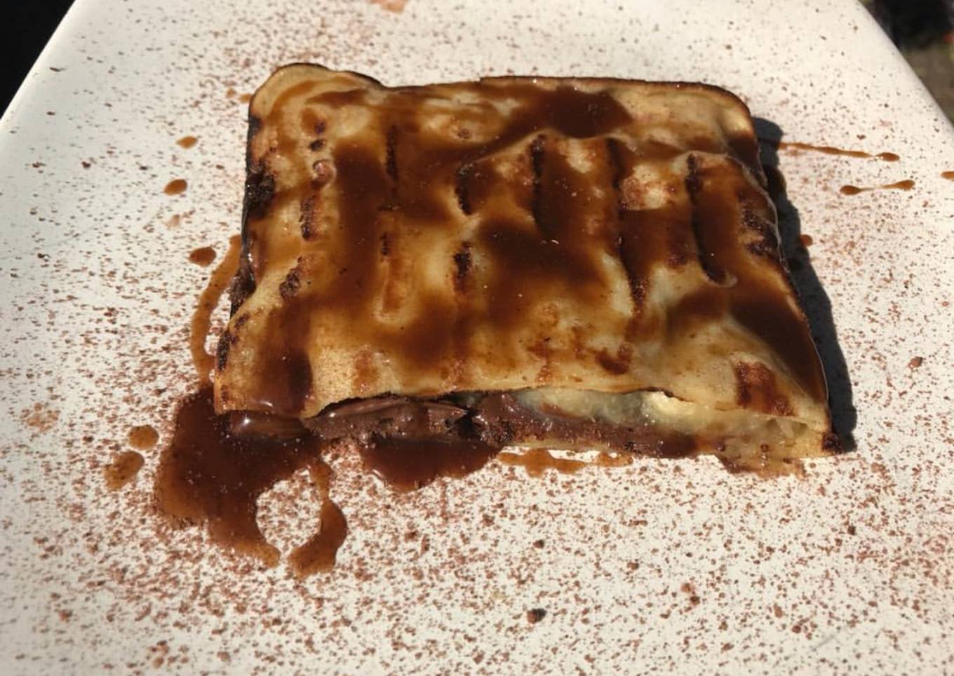 Waffles. Con salsa de dulce de leche y bananas. Recetas de las 3 cosas, todo por tazas