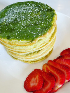 Una foto de Hotcakes de matcha