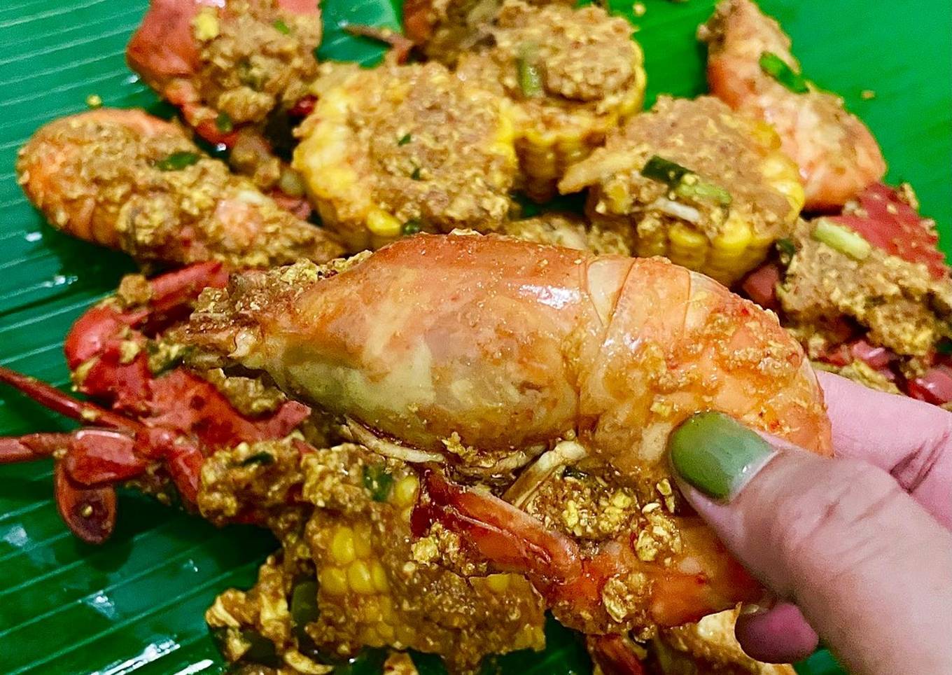 15. Udang dan kepiting saus padang
