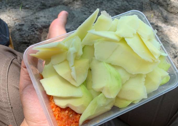 Cara Membuat Rujak Mangga Bunda Pasti Bisa