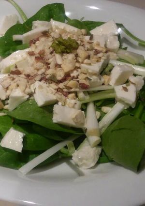 Una foto de Espinaca con queso fresco