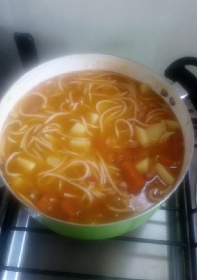Una foto de Porotos con riendas
