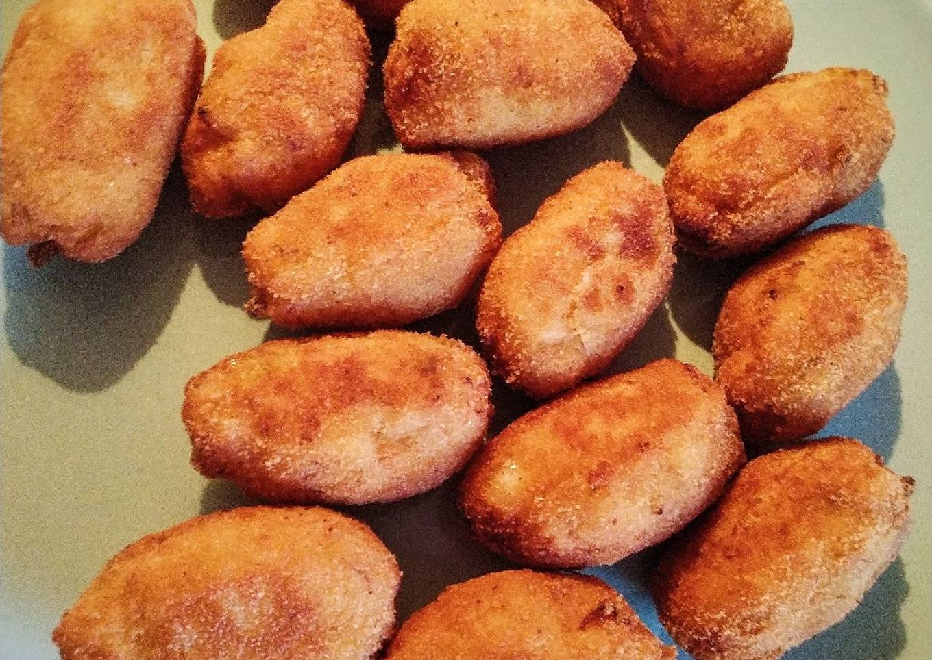 Croquetas de pollo asado