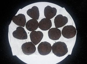 Una foto de Muffin de cacao amargo con bananas