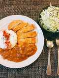 Chicken Katsu & Curry Sauce (Gà chiên xù với Cà ri)
