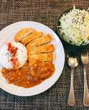Chicken Katsu & Curry Sauce (Gà chiên xù với Cà ri)