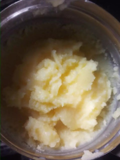 મલાઇ માંથી ઘી (Malai Ghee Recipe In Gujarati) રેસીપી મુખ્ય ફોટો