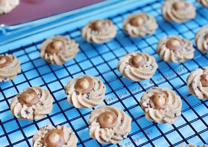 Resipi Hazel Biscoff Swiss Tart Oleh Sesimple Loralin Cookpad