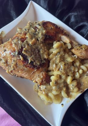 A picture of Rosemary mushroom chicken.