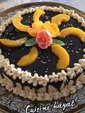 طورطة بالخوخ و غاناش الشوكولاتة