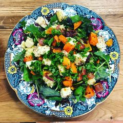 Za'atar spiced halloumi salad A picture of Za'atar spiced halloumi salad.