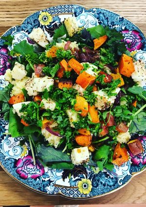 A picture of Za'atar spiced halloumi salad.