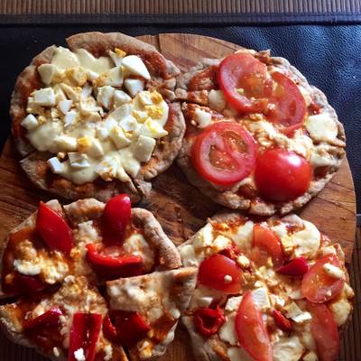 Pizza individual en sartén Receta de Adbytory - Cookpad