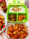 Bekal anak sekolah (Pisang goreng susu caramel + Daging kecap)