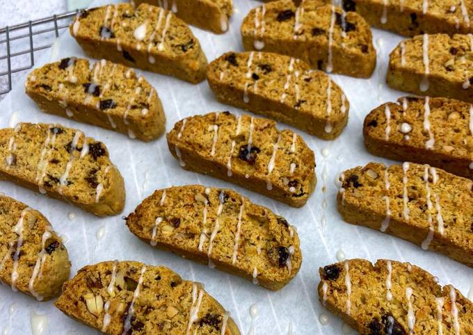 Carrot Cake Cantuccini