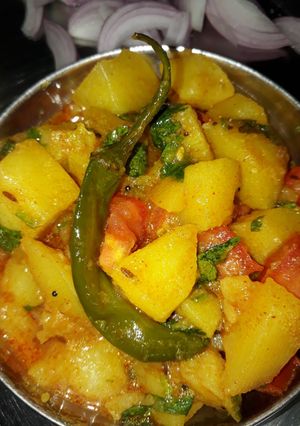 A picture of Pressure Cooker Aloo Sabzi .
