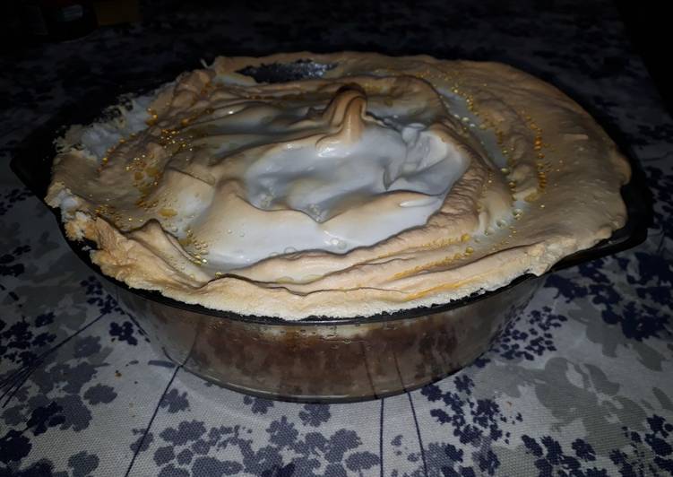 Budín de manzanas merengado