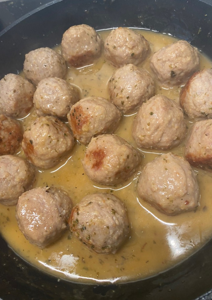 Una foto de Albóndigas al vino blanco