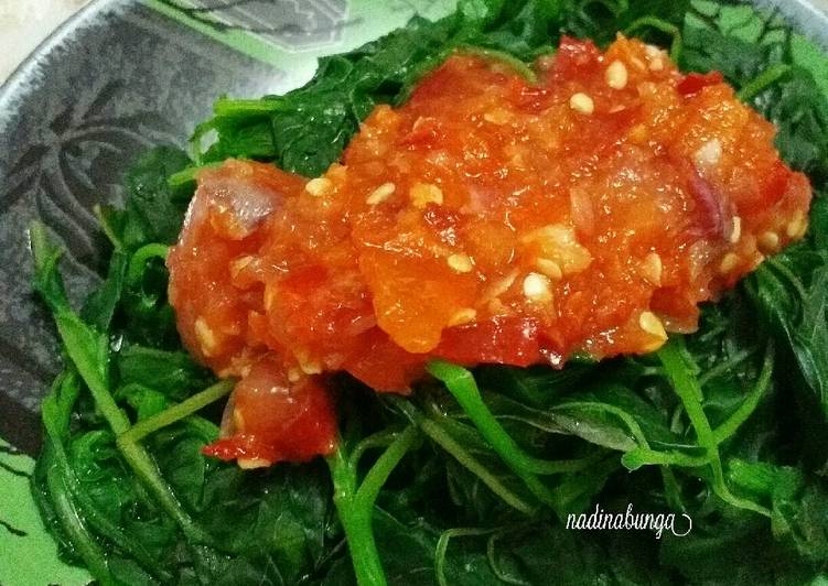 Resep: Bayam Sambel Tomat yang Enak