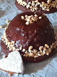 Foto di Tiramisù moderno alle nocciole senza uova e senza lattosio