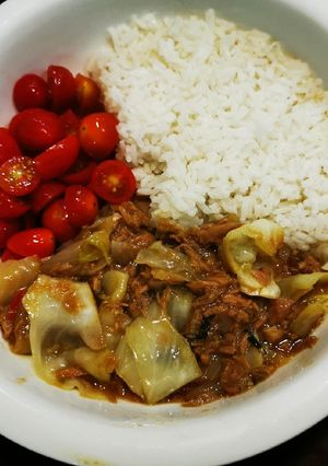 Una foto de Atún con Repollo en Salsa de Jengibre