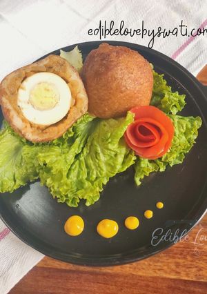 A picture of Boiled Egg bread roll or Potato scotch eggs.