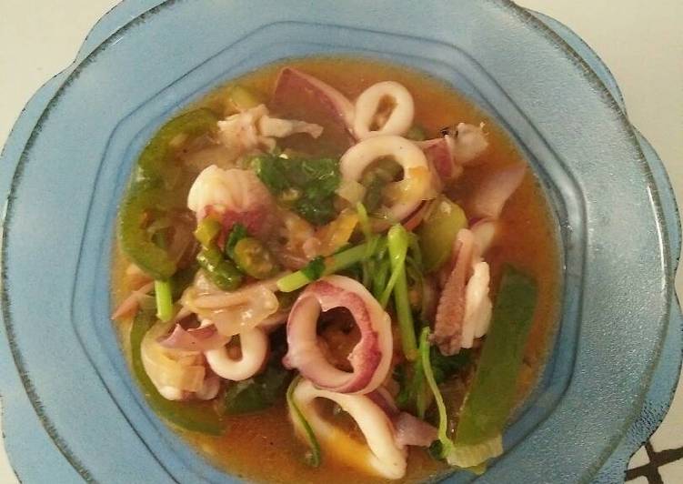 Cumi Bayam Asam Pedas