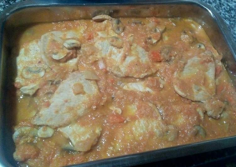 Lomo en salsa con champiñones