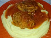 Una foto de ossobuco de cerdo