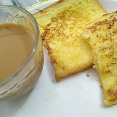 A picture of French toast.