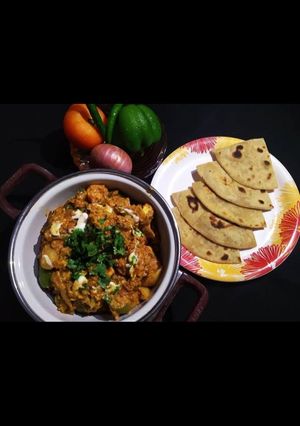 कड़ाई पनीर (kadai paneer recipe in Hindi) रेसिपी मुख्य फोटो