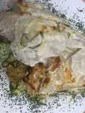272. Merluza gratinada sobre lecho de verduras y frutas (principal pescado)