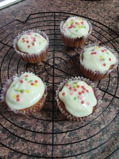 Una foto de Muffins de zanahoria con frosting de queso