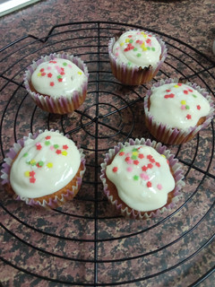 Una foto de Muffins de zanahoria con frosting de queso